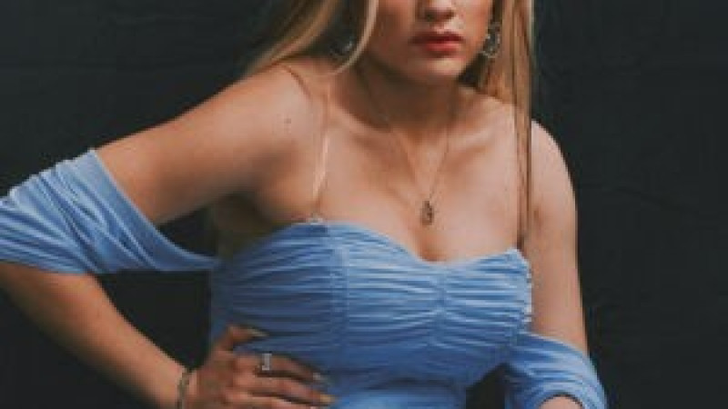 Csiszolatlan gyémánt (16) /felirat/